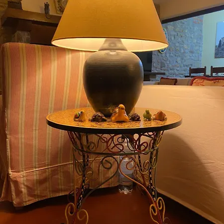 Semesterbostad L'umbrichella - In Piccolo Borgo Medioevale *