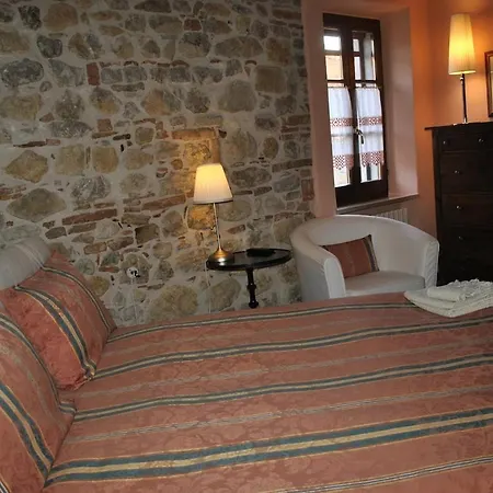 L'umbrichella - In Piccolo Borgo Medioevale Semesterbostad Carnaiola